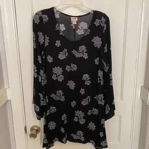 Floral print boho dress with flare sleeves